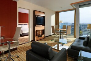 Premium bedding, minibar, in-room safe, desk