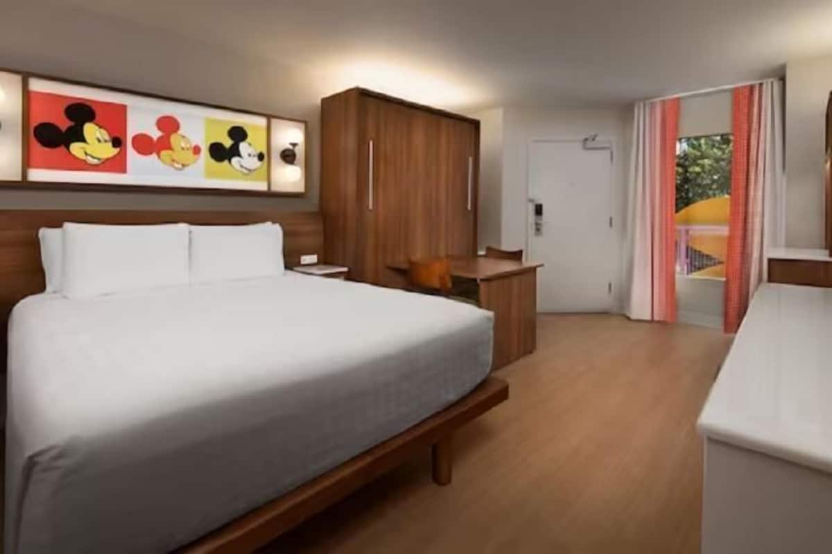 In-room safe, iron/ironing board, free WiFi, bed sheets