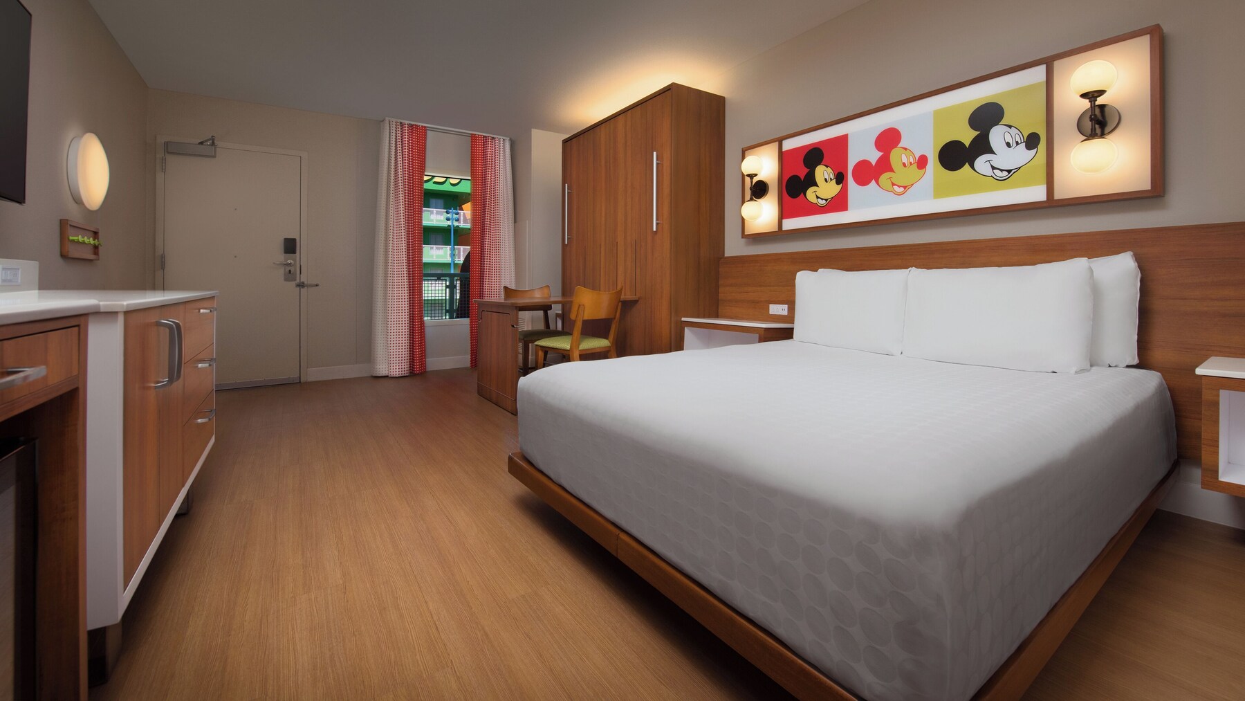 In-room safe, iron/ironing board, WiFi (free), bed sheets