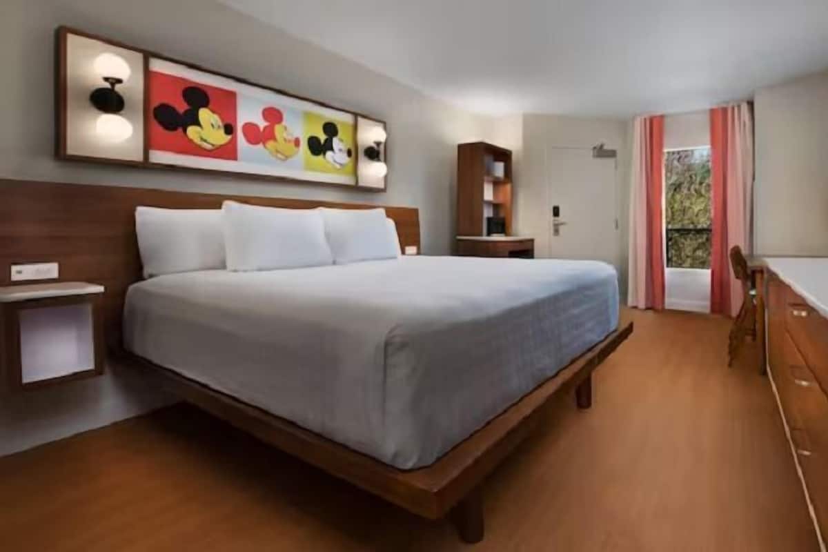 In-room safe, iron/ironing board, free WiFi, bed sheets