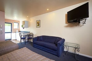 Twin Studio | Living area