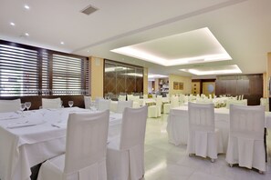 Desayuno buffet entre semana (con cargo) 