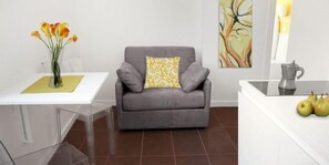Habitación triple Deluxe, 1 habitación | Ropa de cama de alta calidad y colchones con acolchado adicional