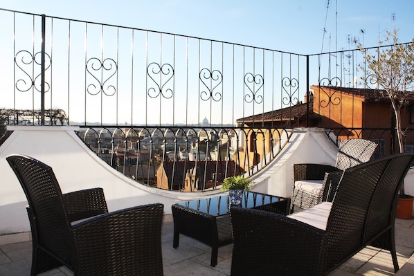 Panoramic-Suite, Stadtblick | Blick vom Balkon