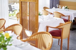 Daily buffet breakfast (EUR 18 per person)