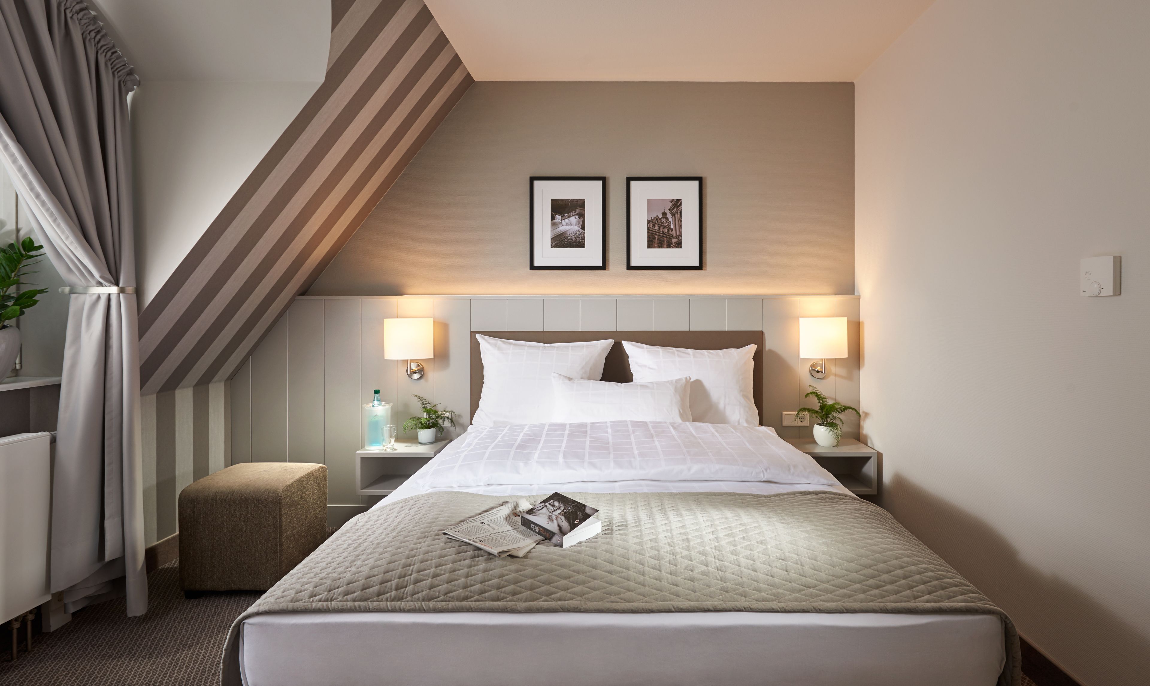 hypo-allergenic bedding, minibar, desk, blackout curtains