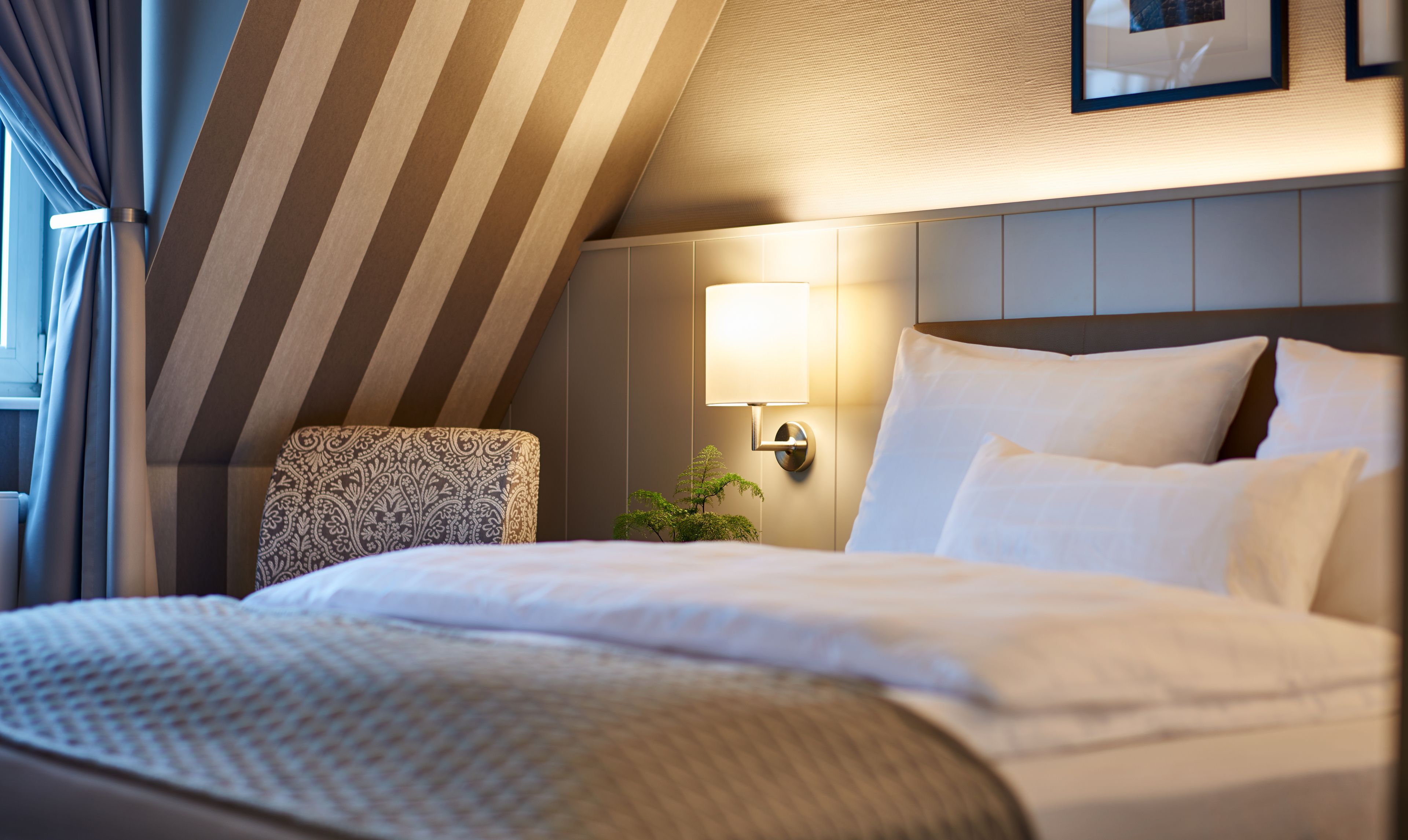 double room single use | hypo-allergenic bedding, minibar, desk, blackout curtains