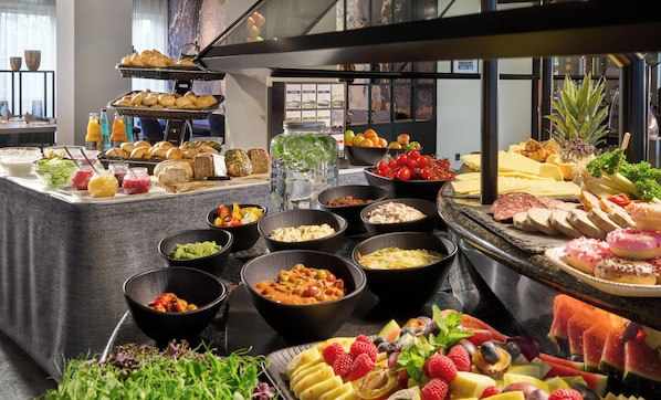 Daily buffet breakfast (EUR 20 per person)