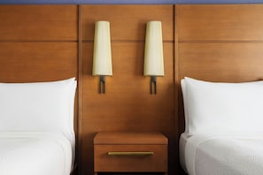 Surmatelas, coffres-forts dans les chambres, bureau