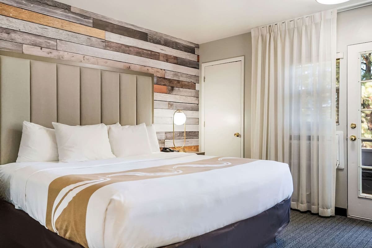 Blackout curtains, iron/ironing board, free cots/infant beds