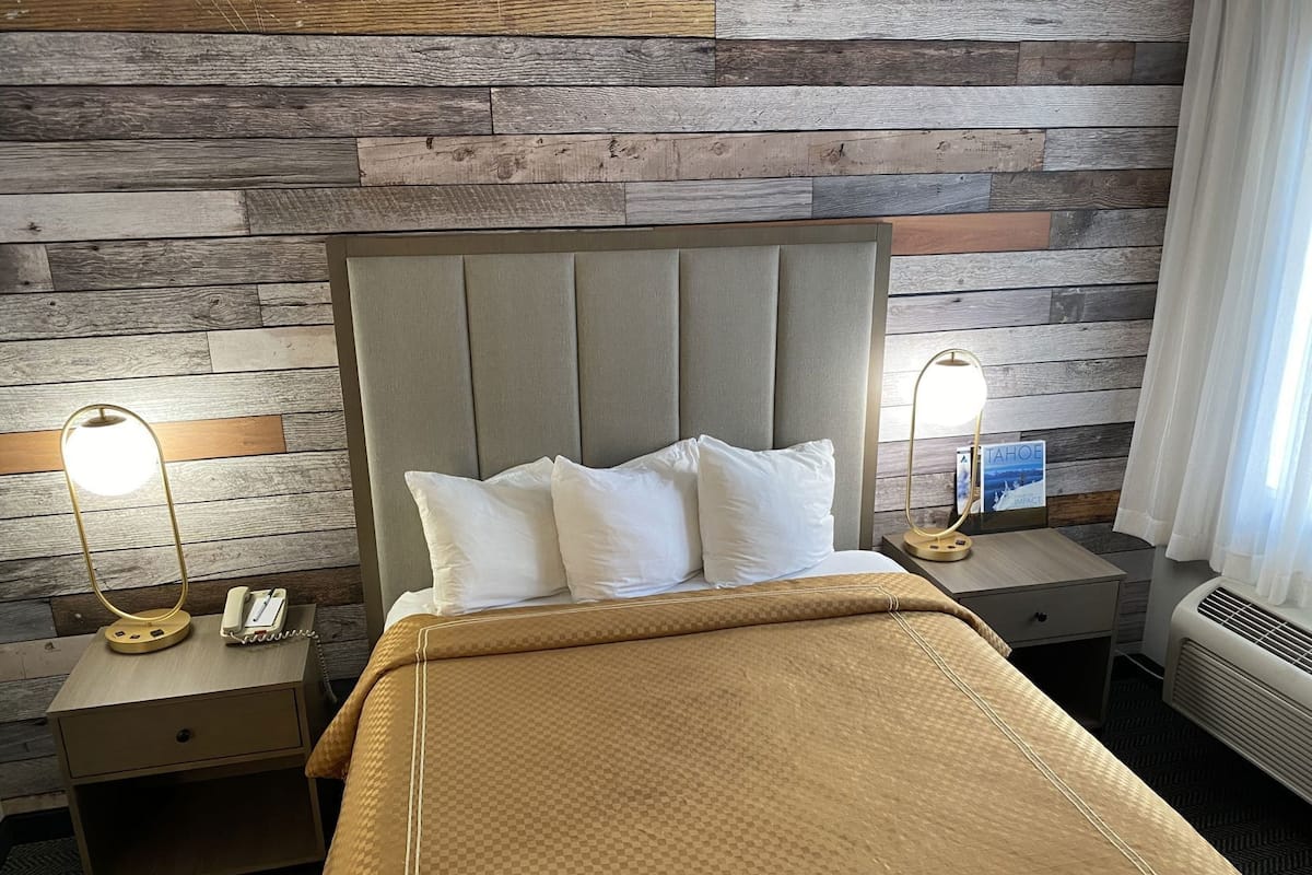 Blackout curtains, iron/ironing board, free cots/infant beds