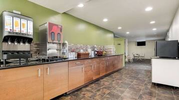 Free daily continental breakfast