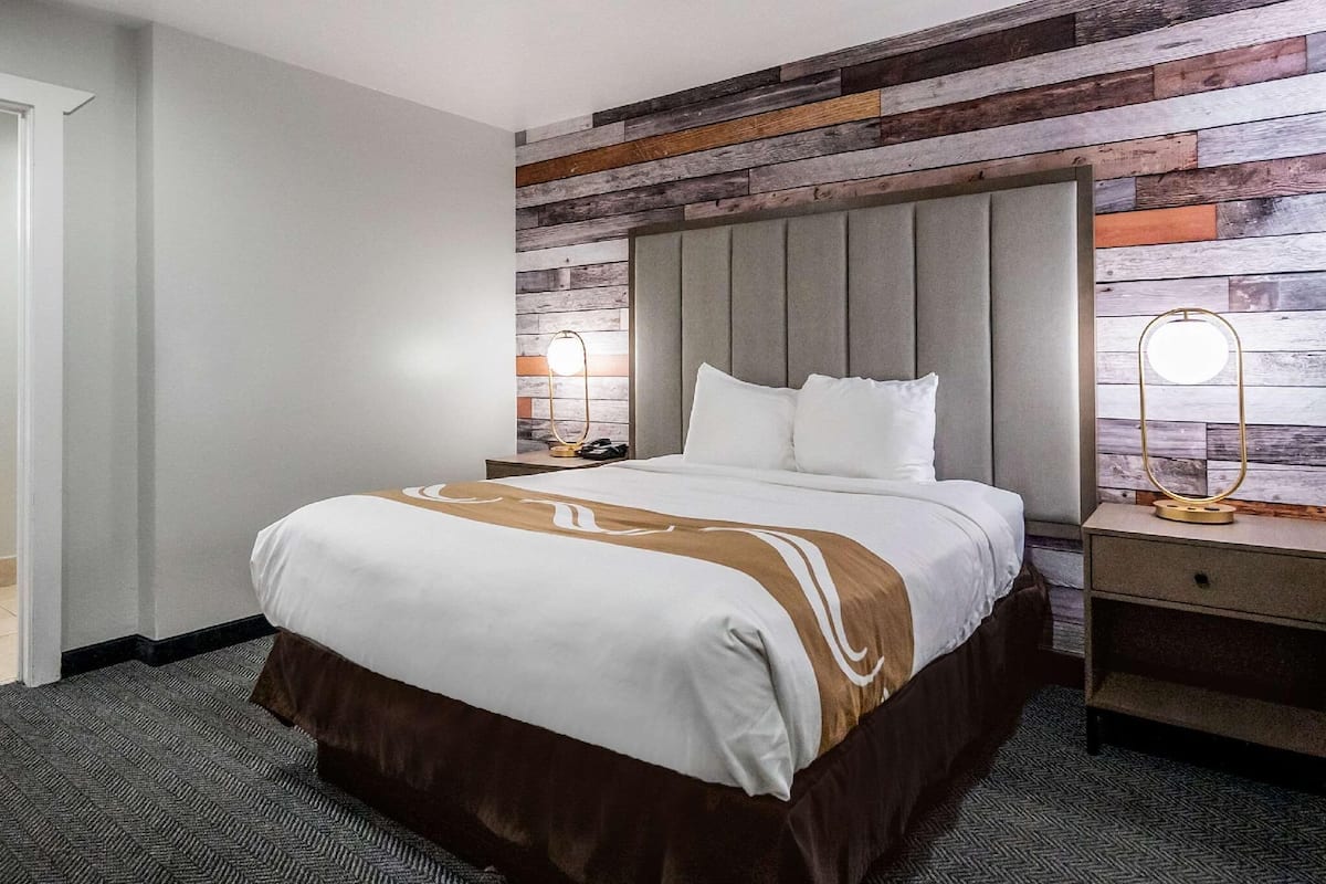 Blackout curtains, iron/ironing board, free cots/infant beds