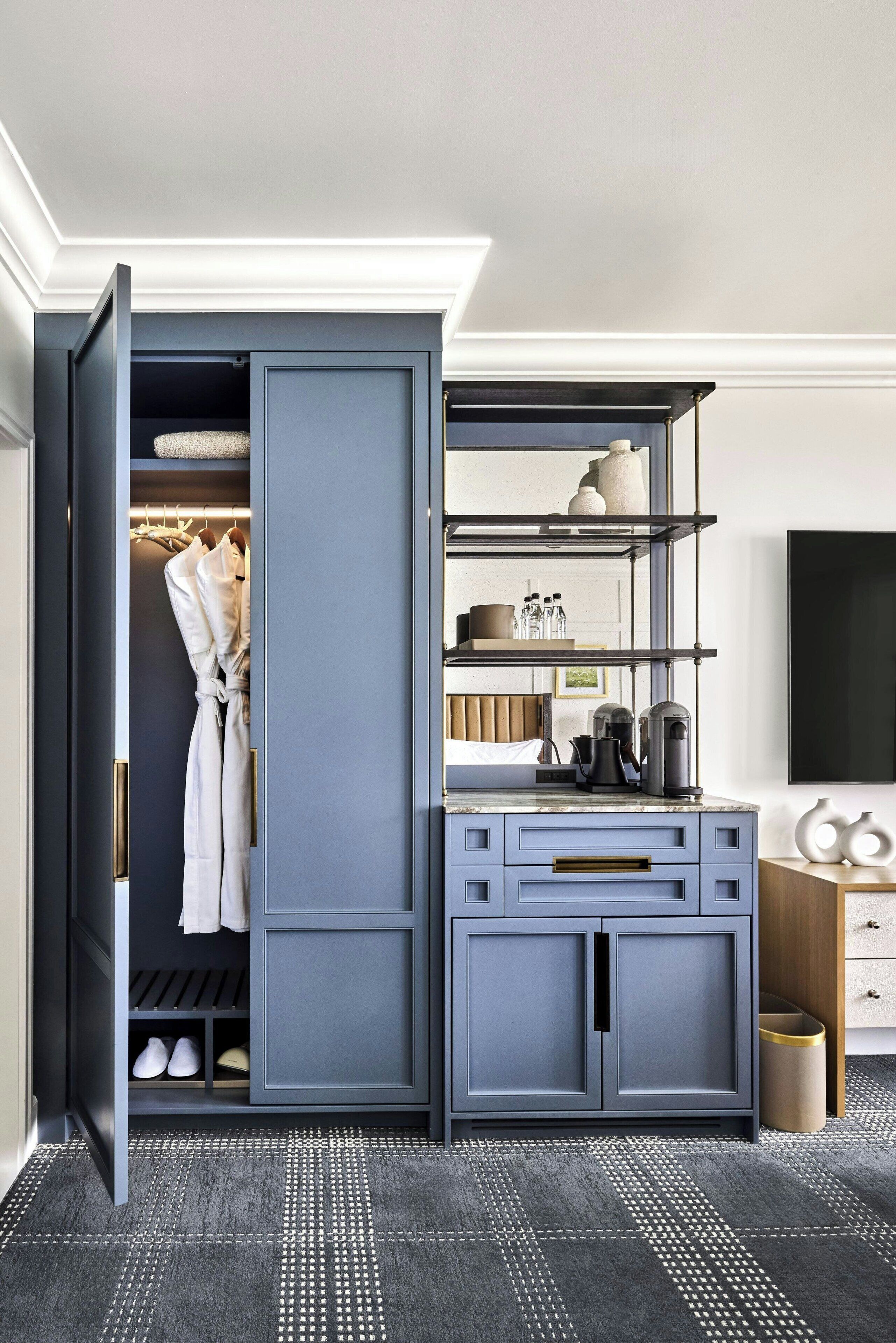 1 bedroom, egyptian cotton sheets, premium bedding, down duvets