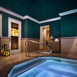 Couples treatment rooms, sauna, hot tub, steam room, body treatments