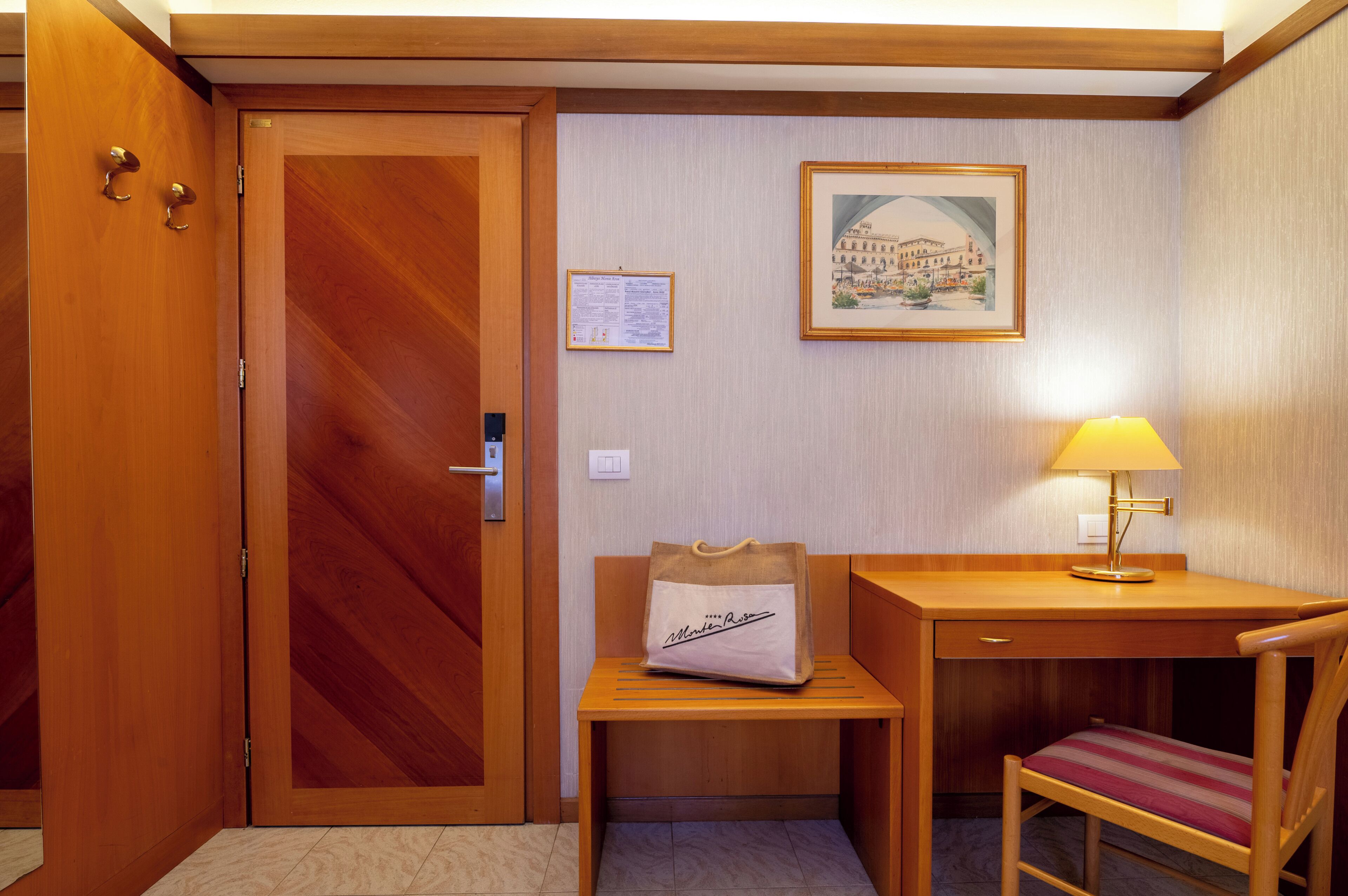 1 bedroom, down duvets, minibar, in-room safe