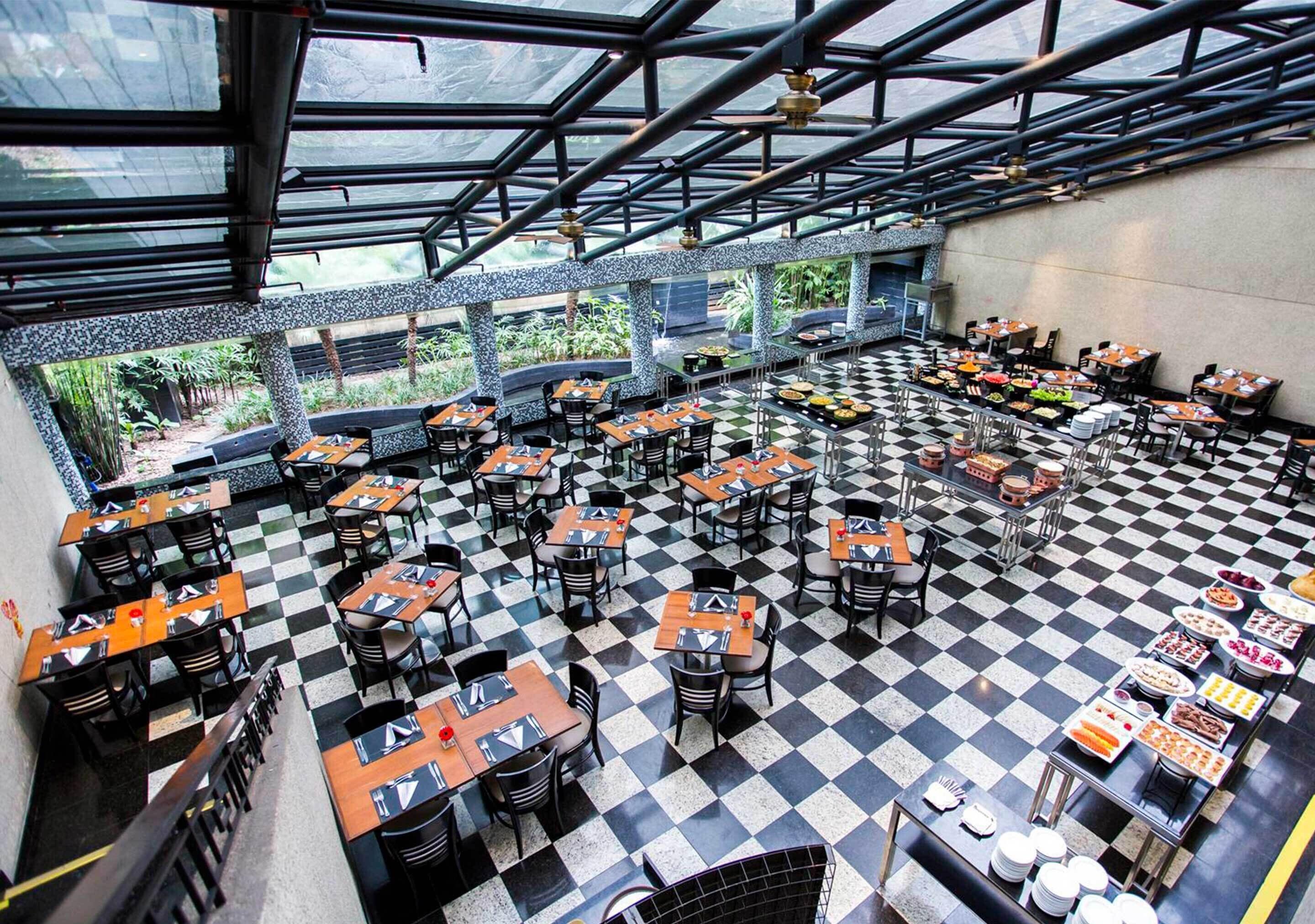 breakfast, lunch, dinner served; international cuisine