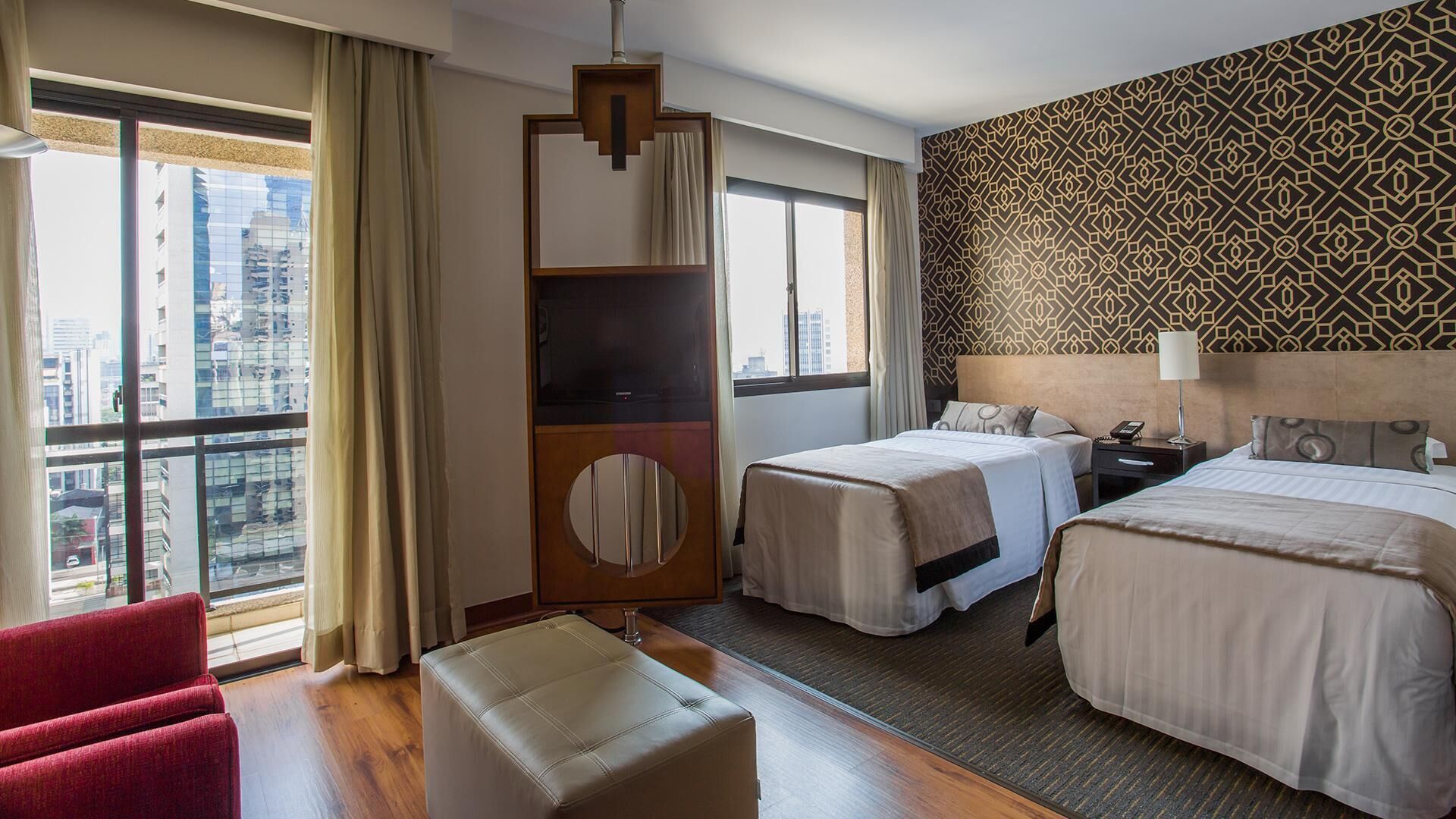 Minibar, caja fuerte, wifi gratis y ropa de cama