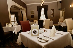 Daily continental breakfast (GBP 8.95 per person)