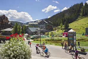 Bicycling - Zephyr Mountain Lodge (Winter Park)