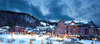 Zephyr Mountain Lodge