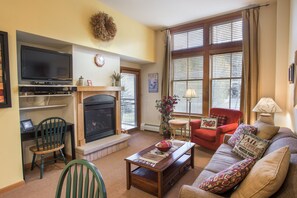 1 Bedroom Condominium Standard Select | Living room