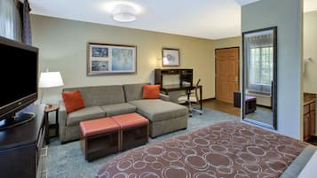 Premium bedding, in-room safe, desk, iron/ironing board