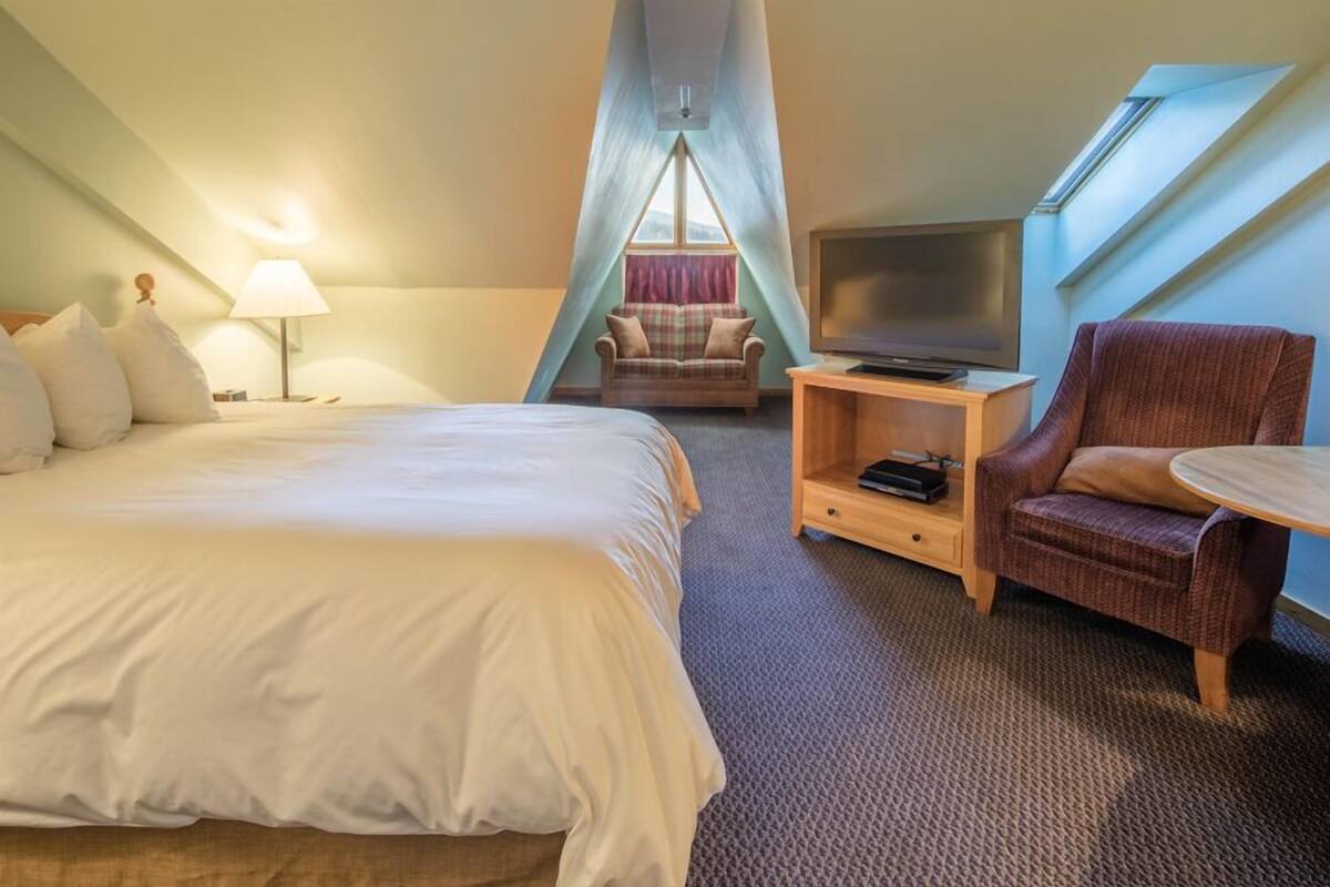 Hochwertige Bettwaren, Pillowtop-Betten, kostenloses WLAN, Bettwäsche