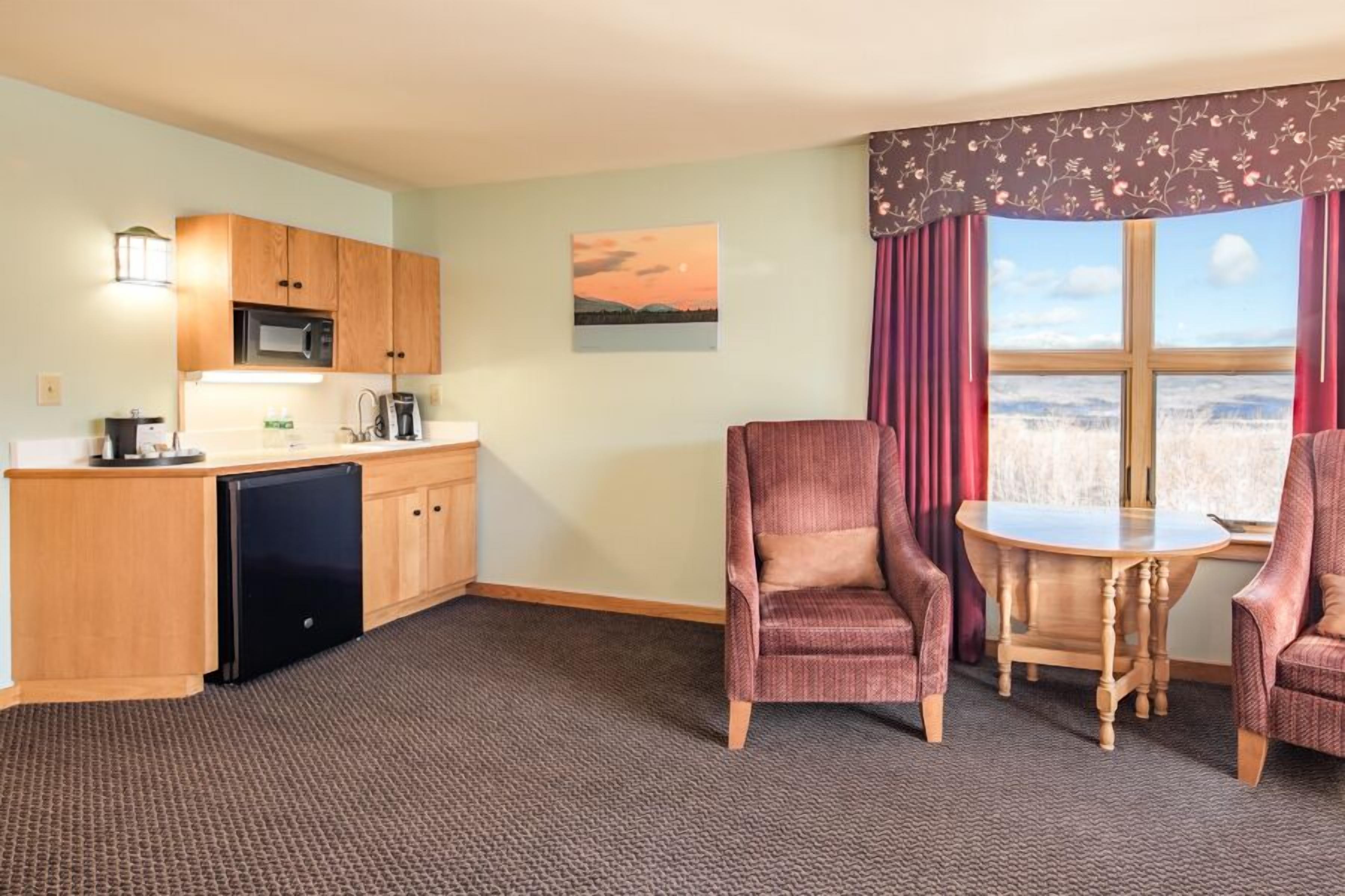 superior room, 1 queen bed | premium bedding, pillow-top beds, free wifi, bed sheets