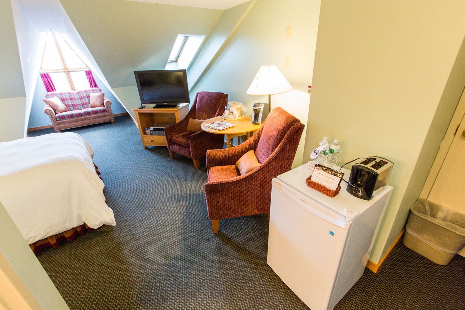 premium bedding, pillow-top beds, free wifi, bed sheets