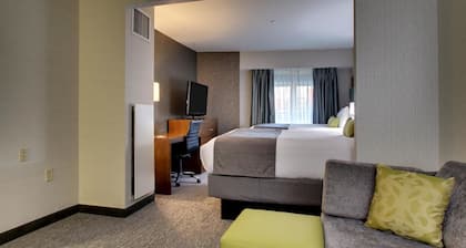 Roundhouse Suites