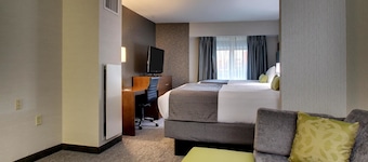 Roundhouse Suites