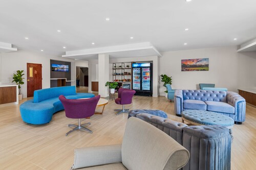 Roundhouse Suites