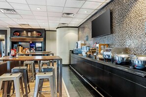 Daily buffet breakfast (USD 14.99 per person)