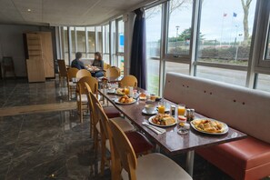 Daily buffet breakfast (EUR 14 per person) - Geographotel Paris - Roissy CDG Airport (Le Mesnil-Amelot)