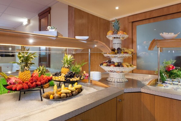 Daily buffet breakfast (EUR 14 per person)