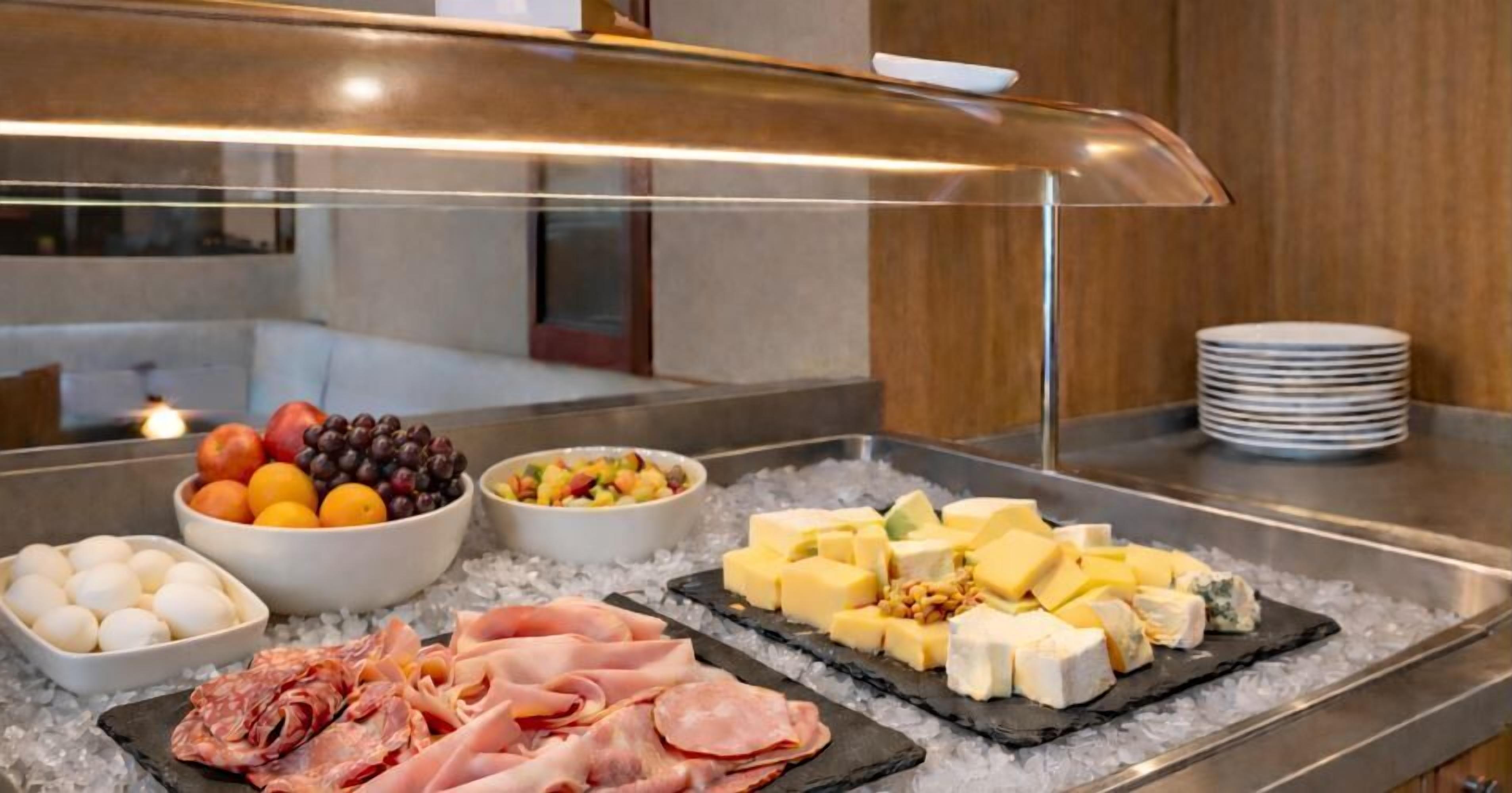 Daily buffet breakfast (EUR 14 per person)