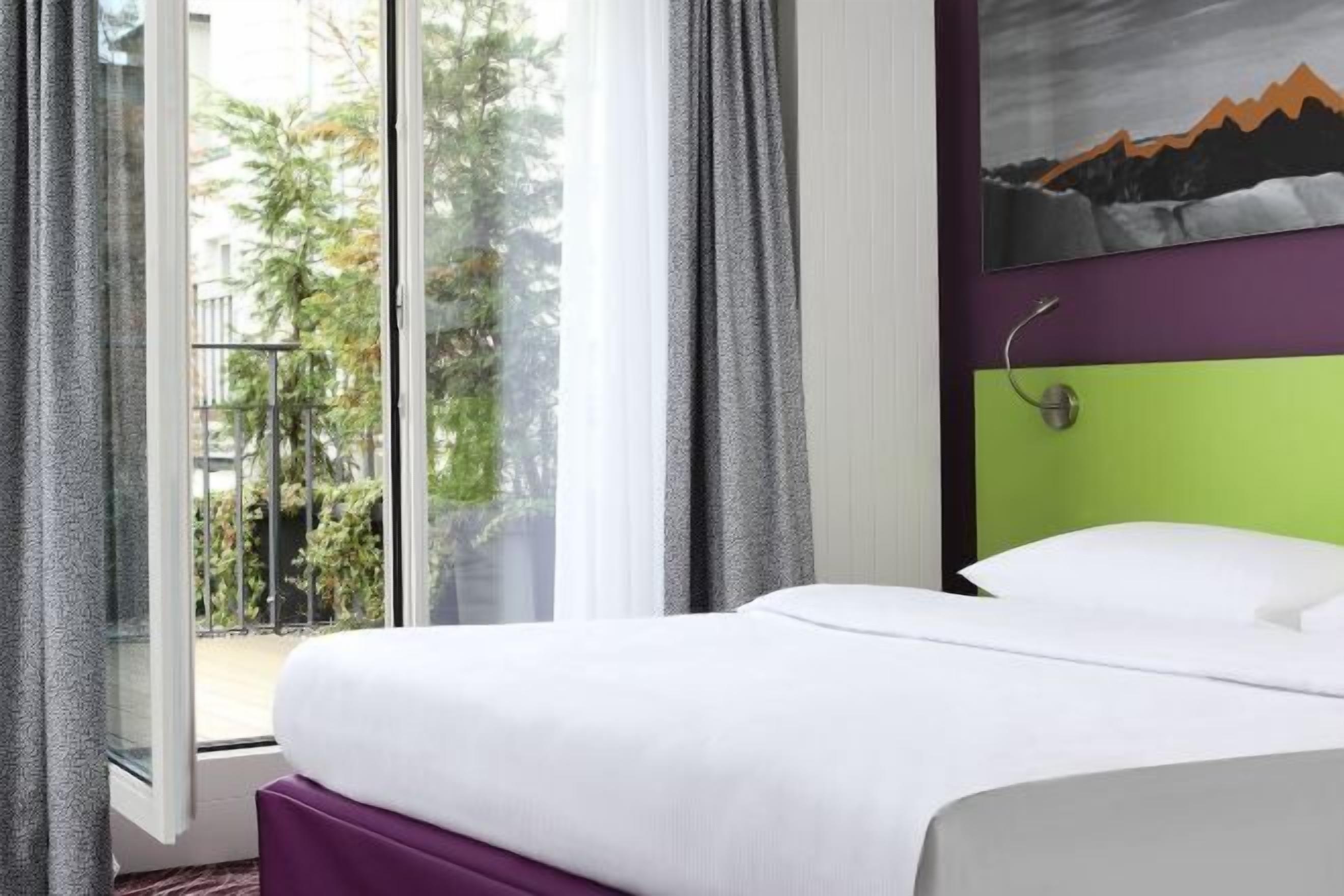 Coffres-forts dans les chambres, bureau, Wi-Fi gratuit, draps fournis