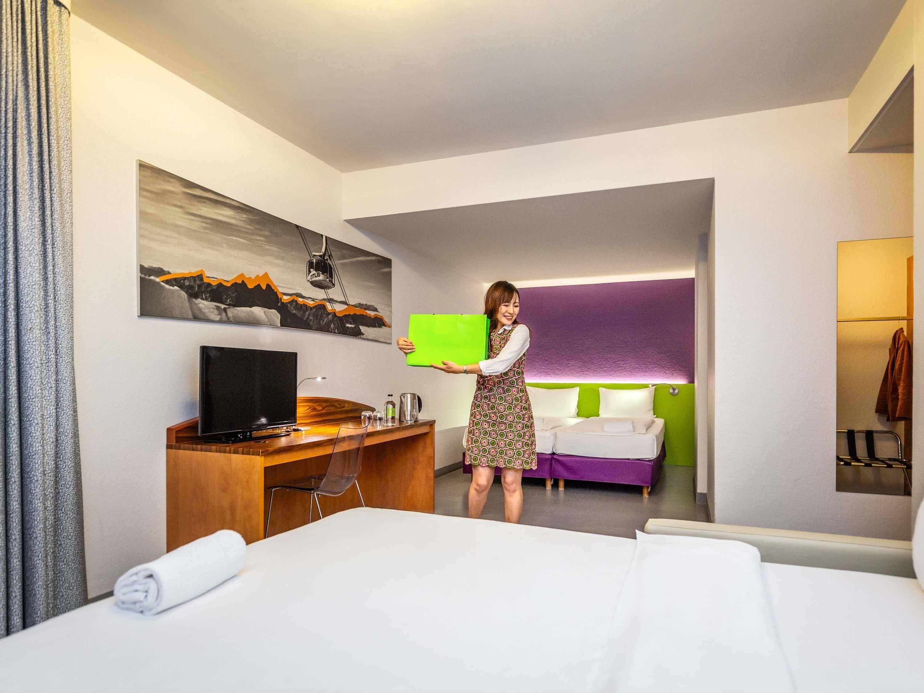 Standard Room | In-room safe, desk, free WiFi, bed sheets