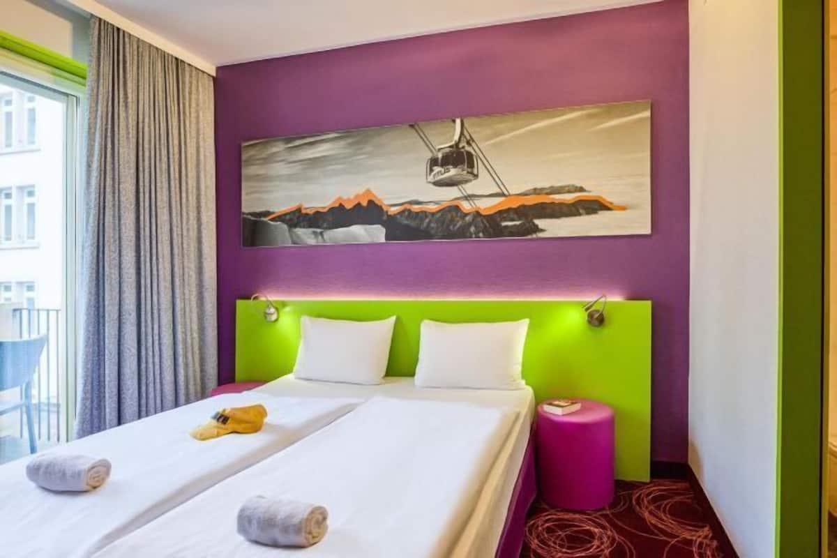 Una cassaforte in camera, una scrivania, Wi-Fi gratuito, lenzuola