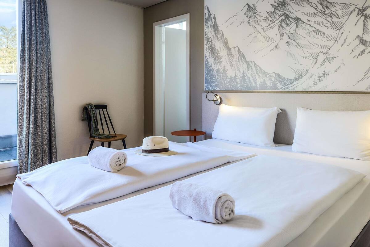 Habitación estándar, 1 cama King size | Caja de seguridad en la habitación, escritorio y wifi gratis