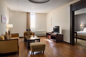 Minibar, in-room safe, individually furnished, desk