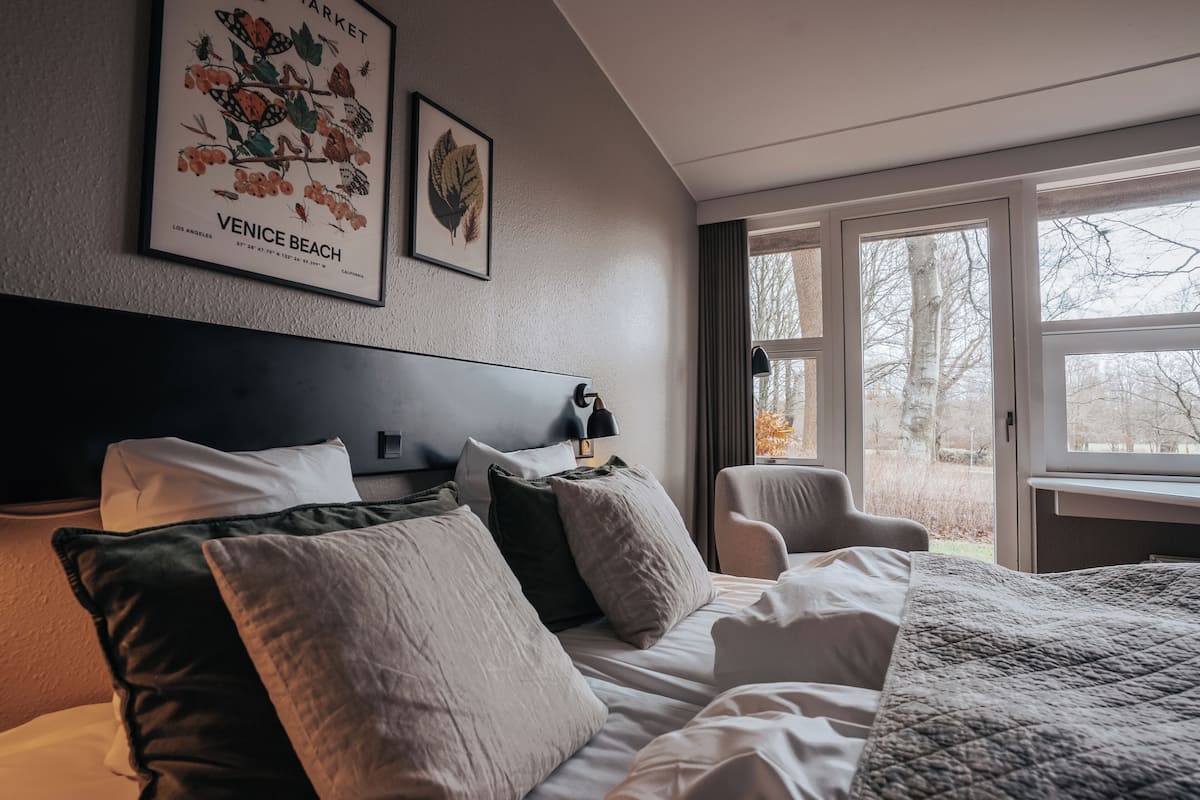 superior double or twin room, 1 bedroom, park view | 1 bedroom, hypo-allergenic bedding, pillow-top beds, desk