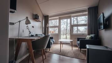 Junior-Suite, 1 Schlafzimmer, Verbindungszimmer, Parkblick