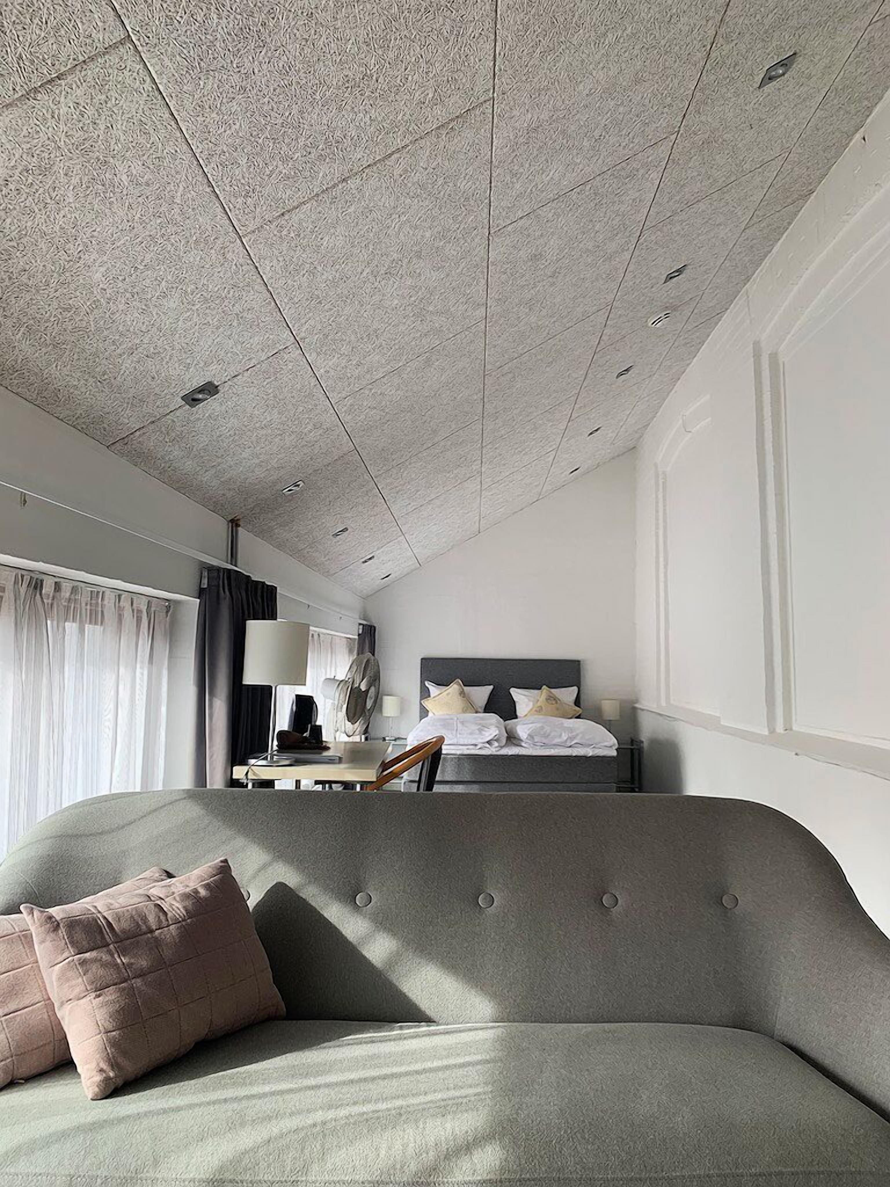 superior double room | desk, soundproofing, cots/infant beds, rollaway beds