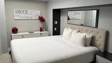 Classic-Suite, 1 King-Bett | Allergikerbettwaren, Schreibtisch, laptopgeeigneter Arbeitsplatz