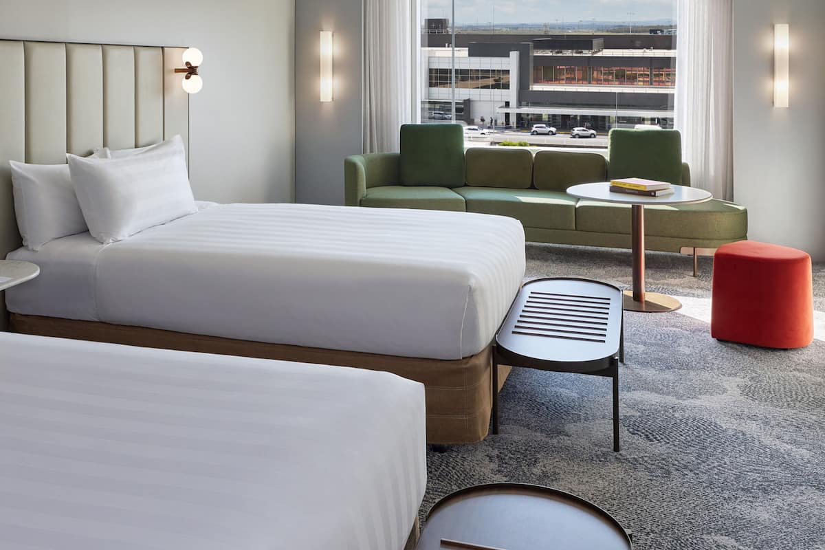 Standard Twin Room | 1 bedroom, premium bedding, minibar, in-room safe