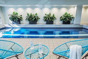 Indoor pool, sun loungers