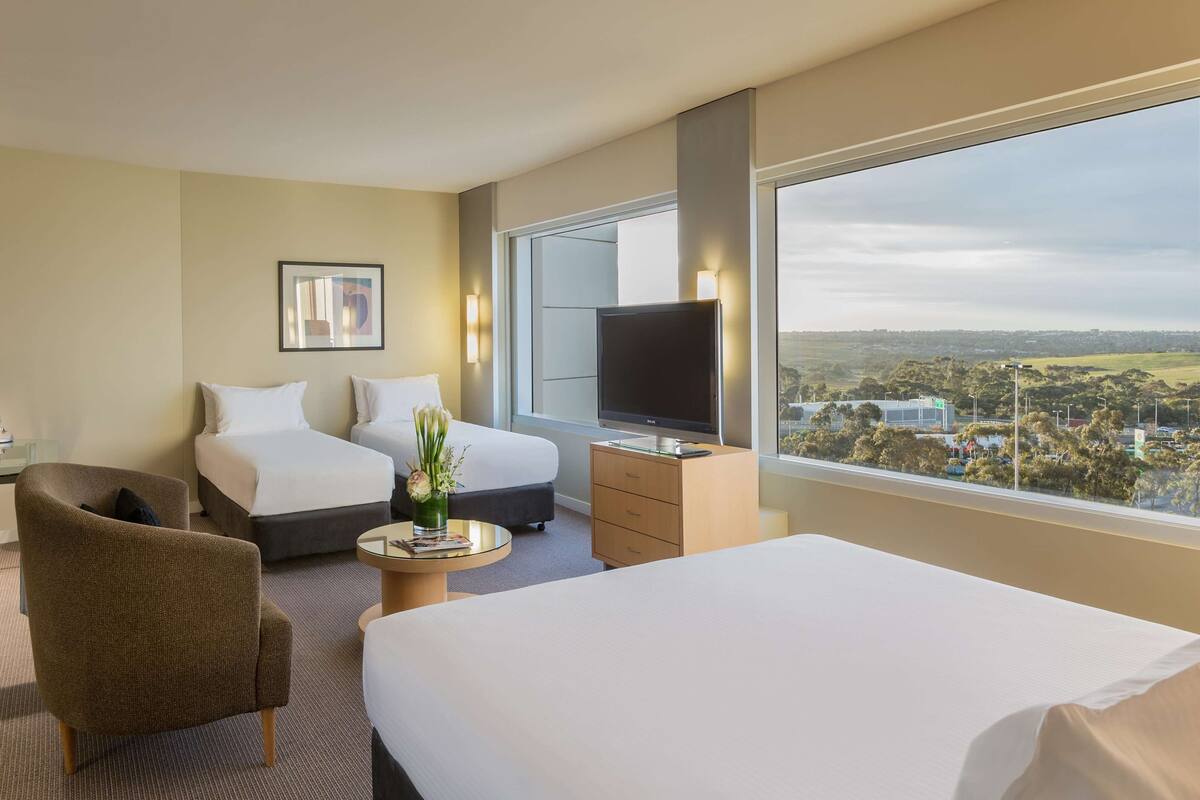 Premium bedding, minibar, in-room safe, blackout drapes