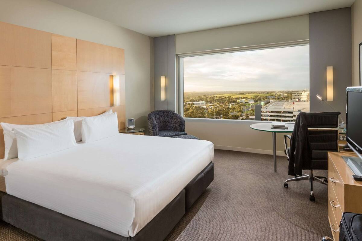 Premium bedding, minibar, in-room safe, blackout drapes